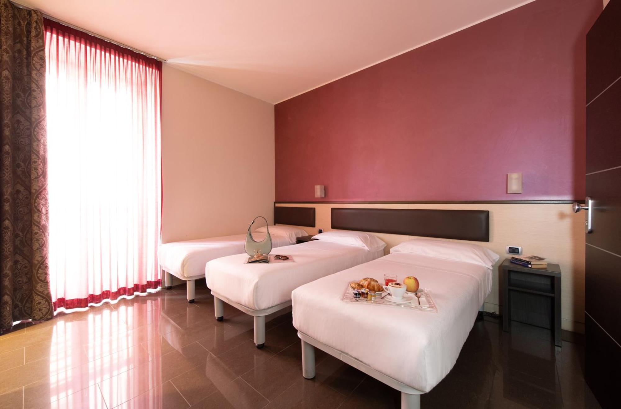 Hotel Five Milan Exterior photo